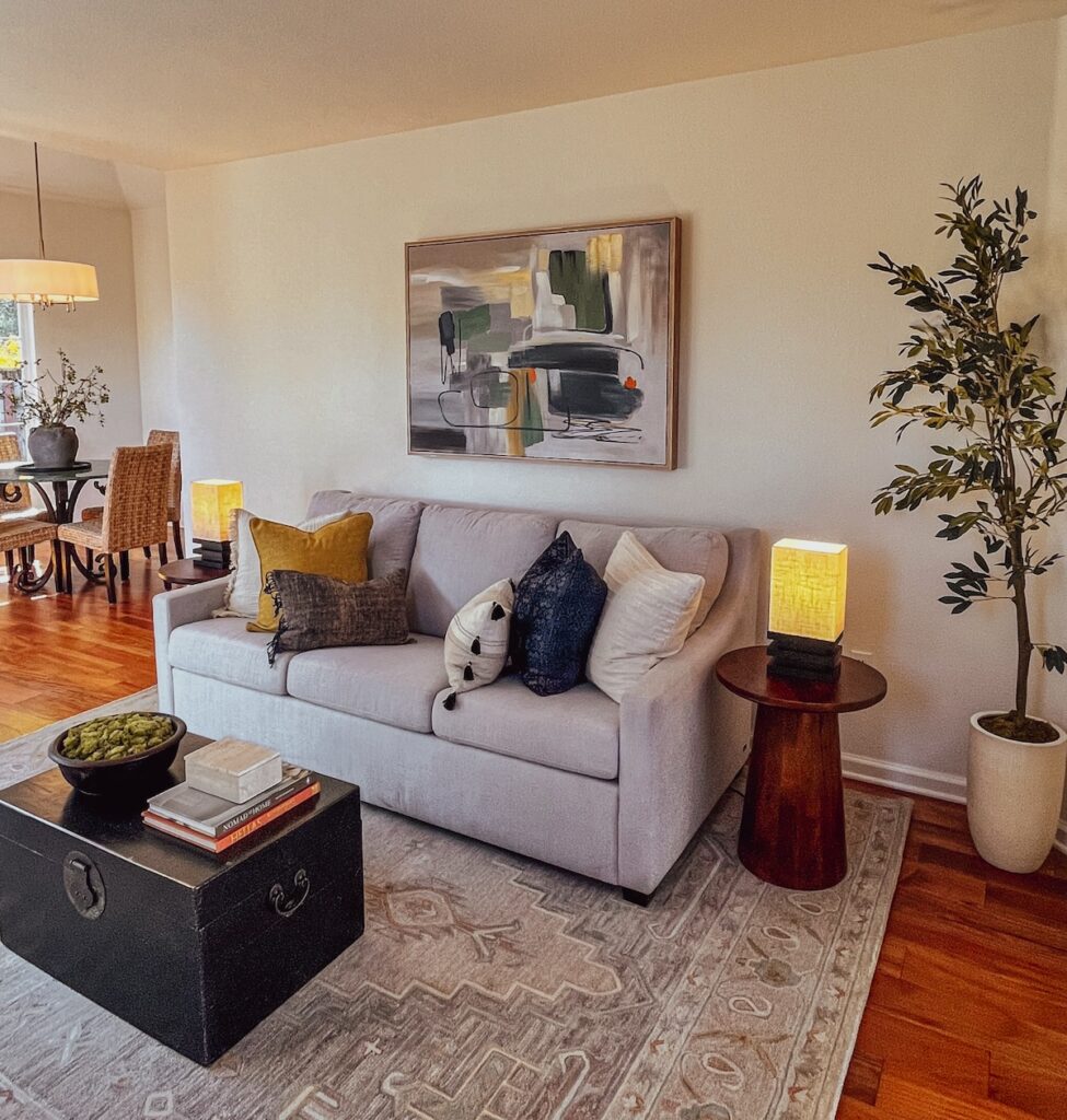 Staged living room in San Rafael highlighting the impact of occupied staging by Interior Solutions Staging, a RESA® member.
